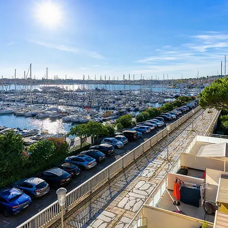 Le Pharo Apartment